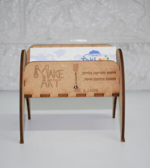 מעמד לכרטיסי ביקור עם חריטה אישית