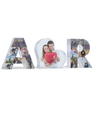 זוג אותיות ולב עם תמונות